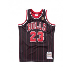 Retro Chicago Bulls Michael Jordan #23 Mitchell & Ness Black 1996/97 Swingman NBA Jersey