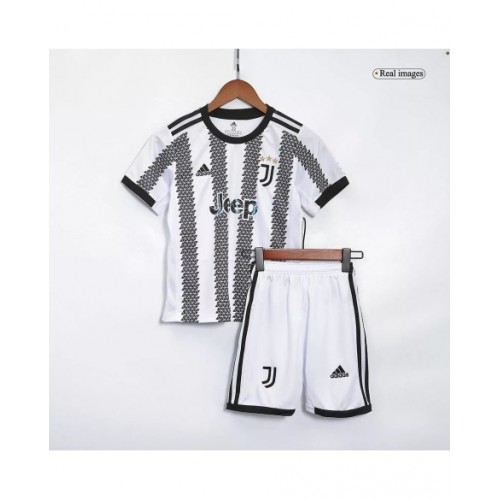 Youth Juventus Jersey Kit 2022/23 Home